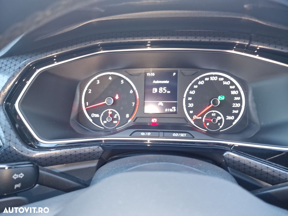 Volkswagen T-Cross - 13