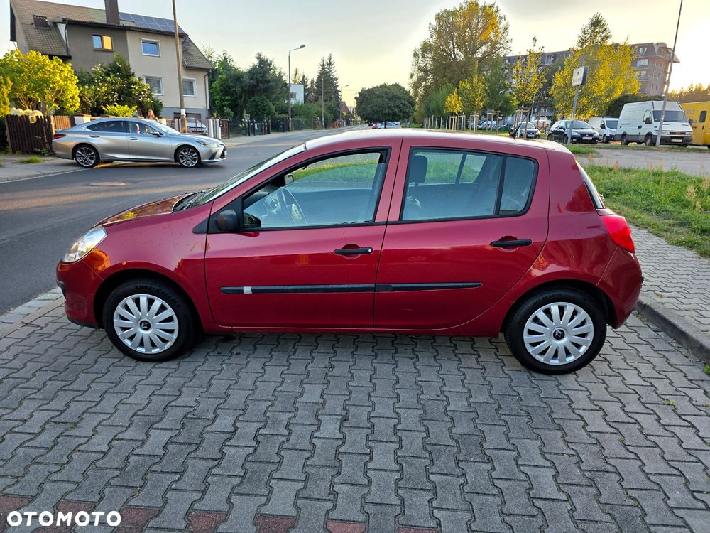 Renault Clio - 7