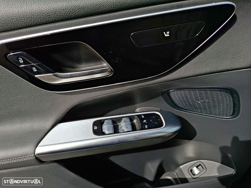 Mercedes-Benz GLC 220 d 4Matic — fotografia 19