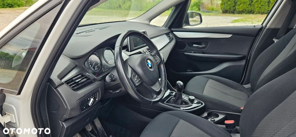 BMW Seria 2 216d - 13