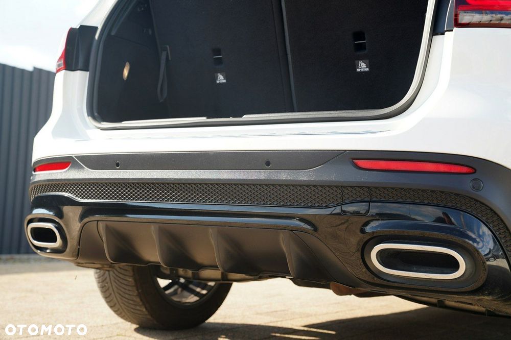 Mercedes-Benz GLB - 17