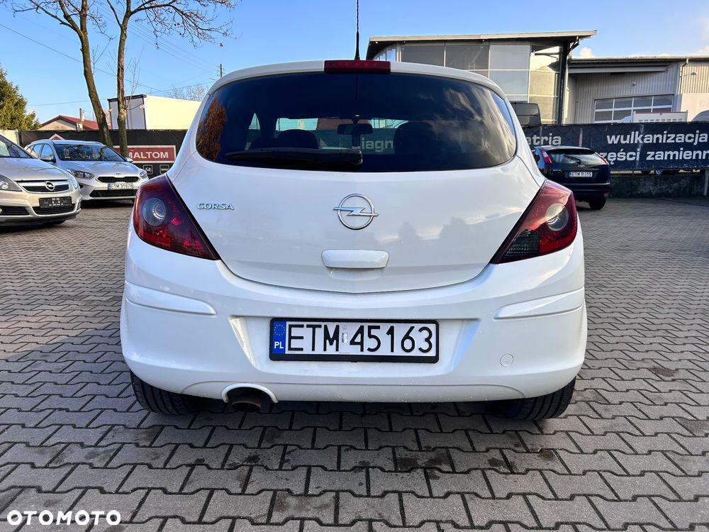 Opel Corsa 1.2 16V Cosmo - 5