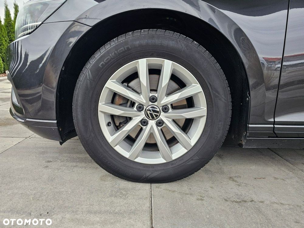 Volkswagen Passat Variant - 11