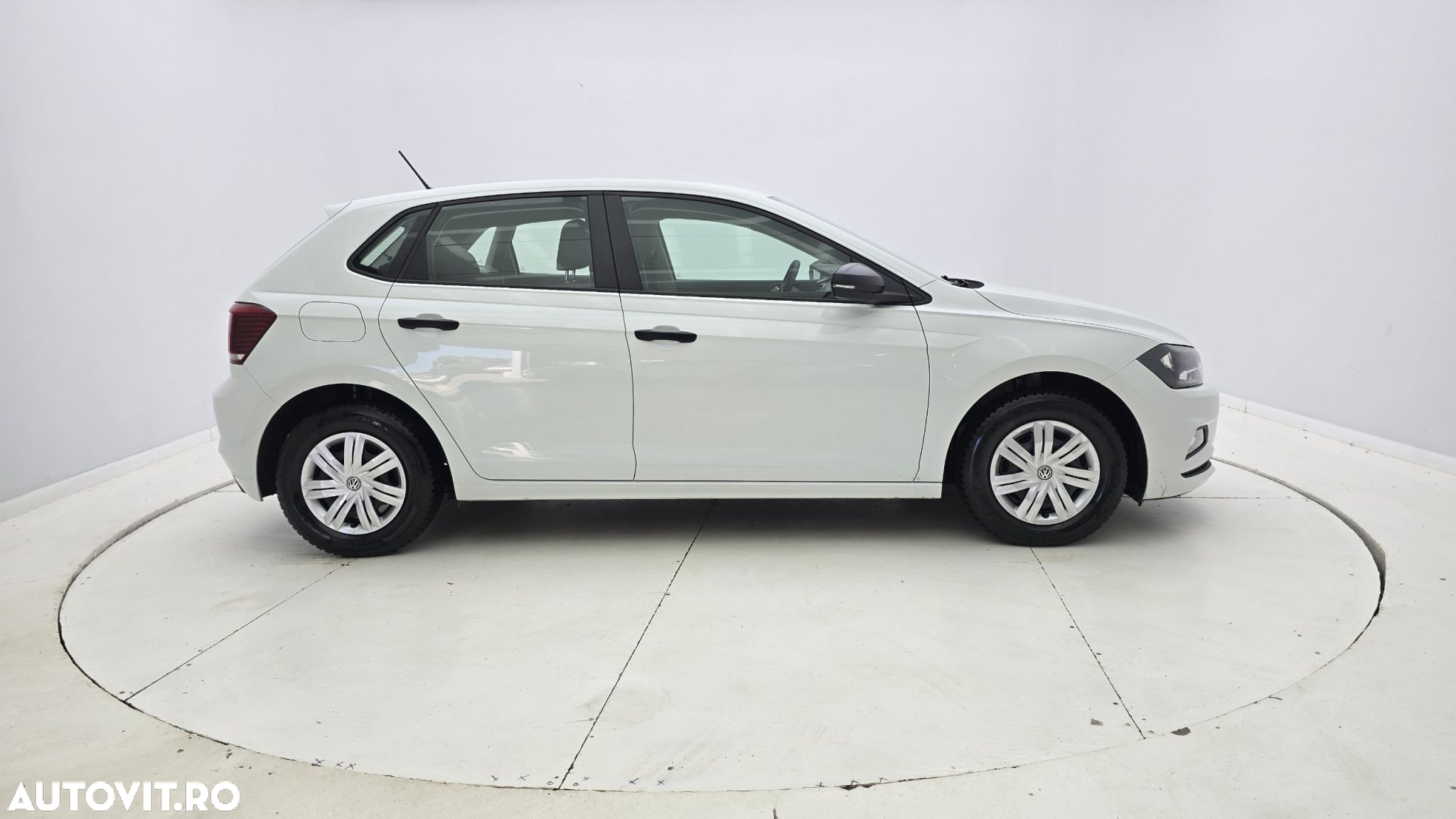 Volkswagen Polo - 5
