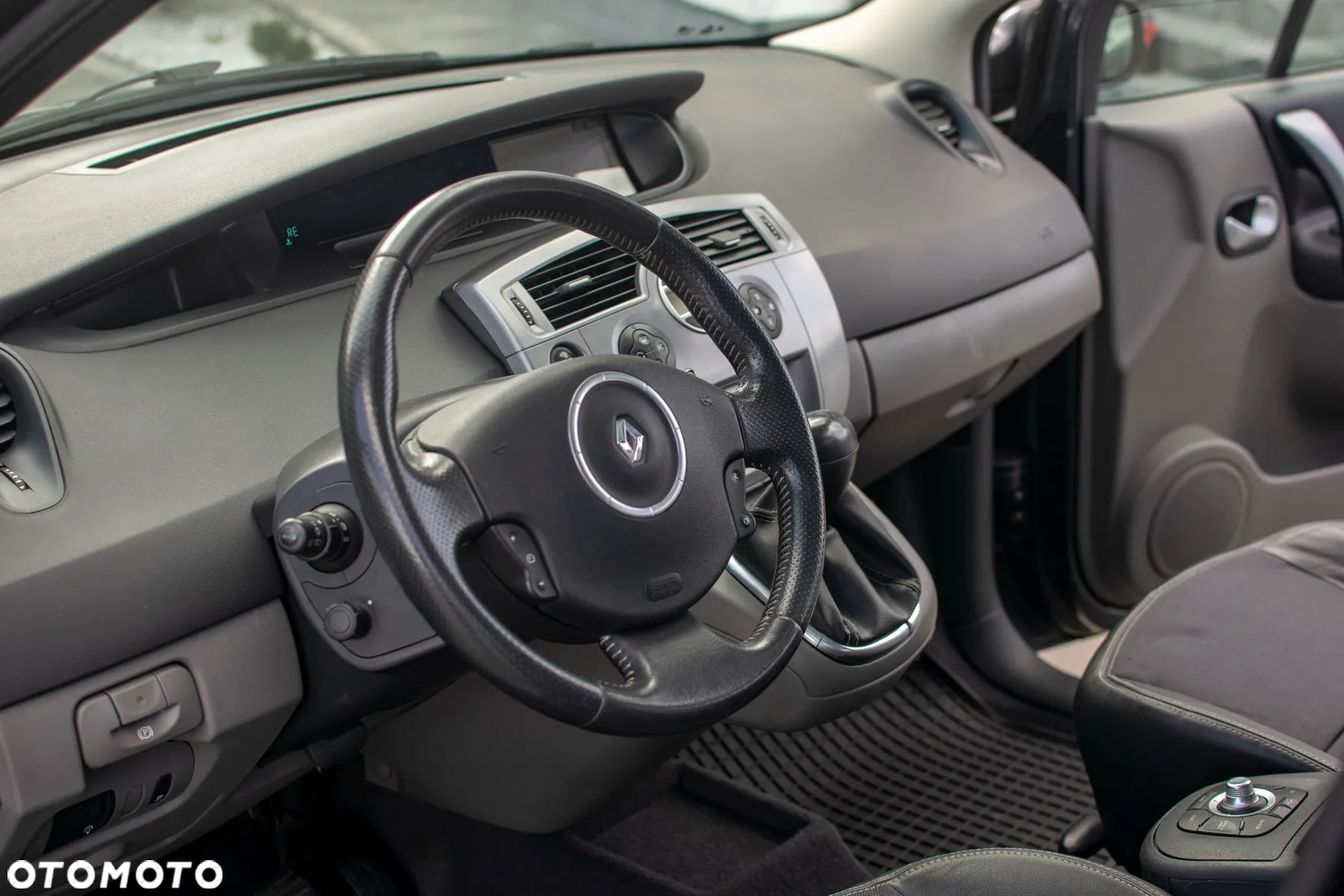 Renault Scenic 2.0 16V Dynamique - 28