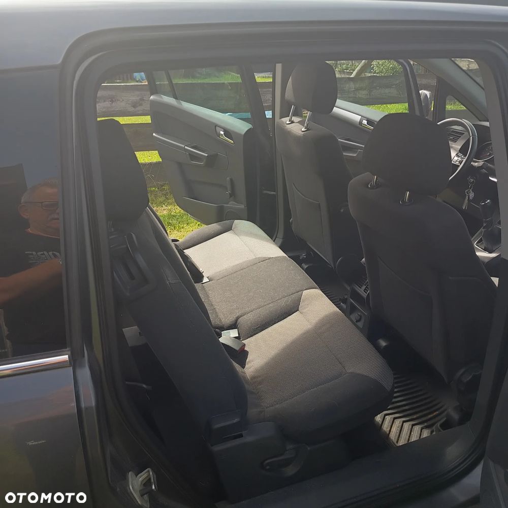 Opel Zafira 1.6 Cosmo - 3
