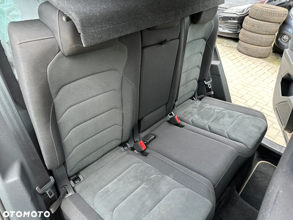 Volkswagen Tiguan - 24