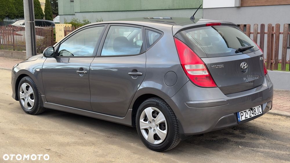Hyundai I30 2010 photo 3