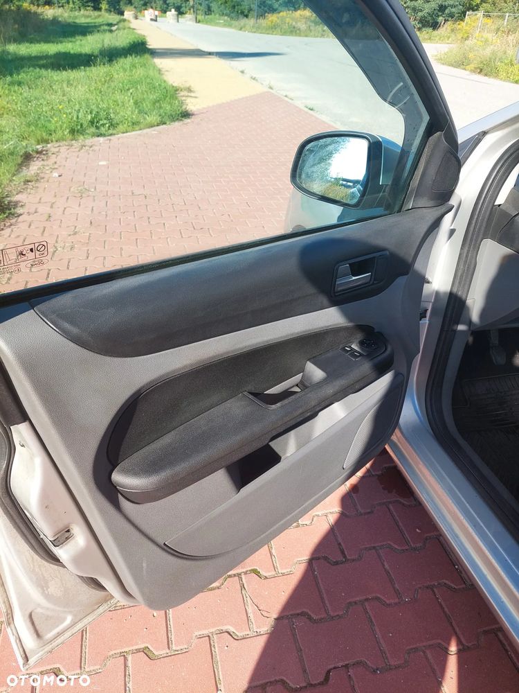 Ford Focus - 10