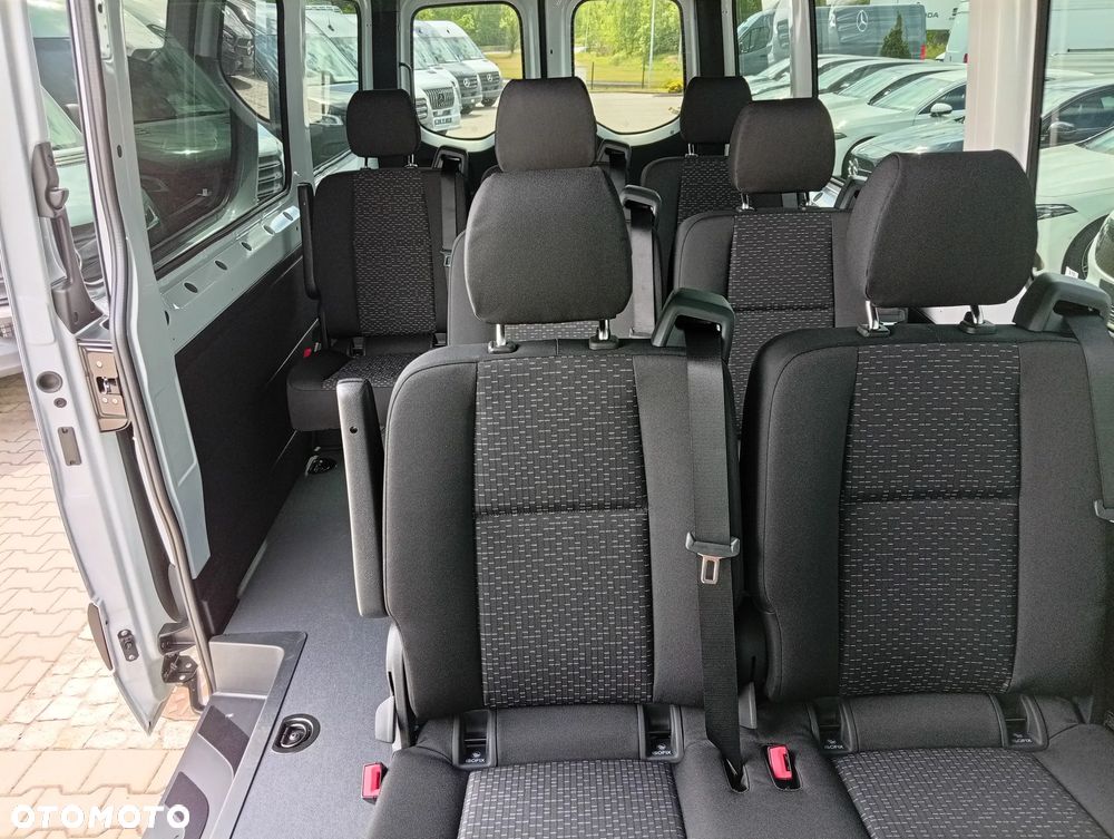 Mercedes-Benz Sprinter - 17