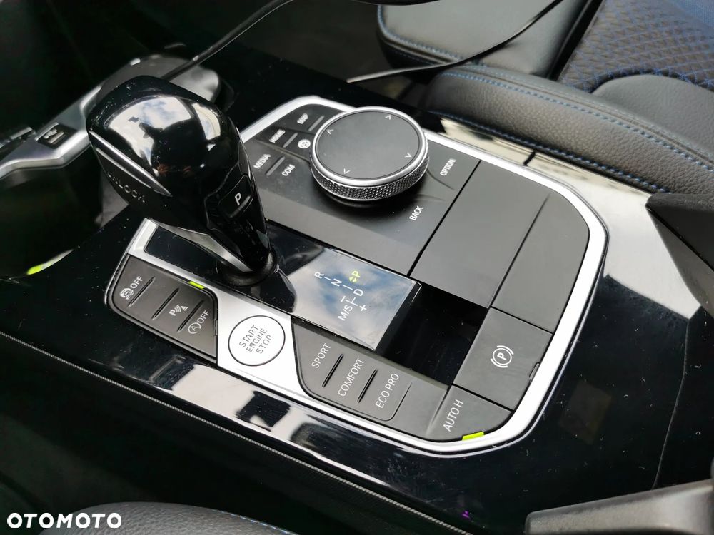 BMW Seria 2 220d M Sport - 22