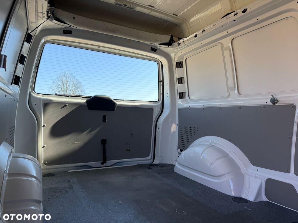 Volkswagen T6 - 11