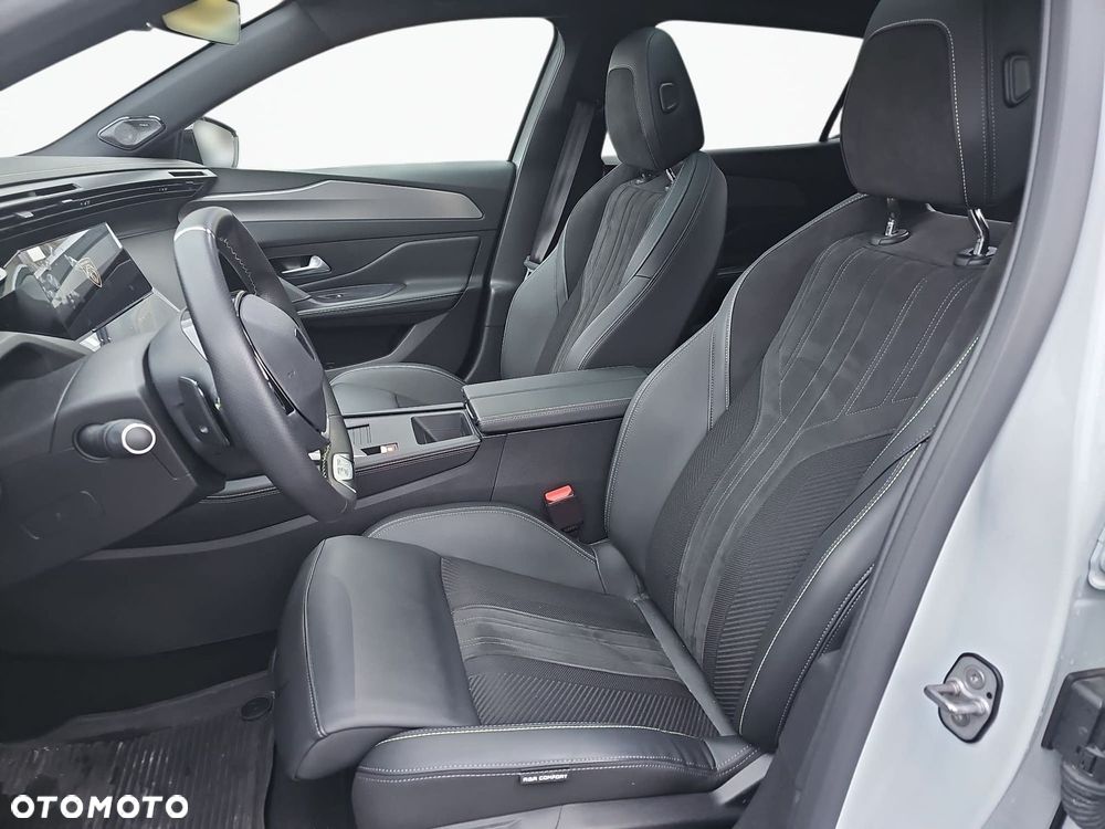 Peugeot 408 - 12