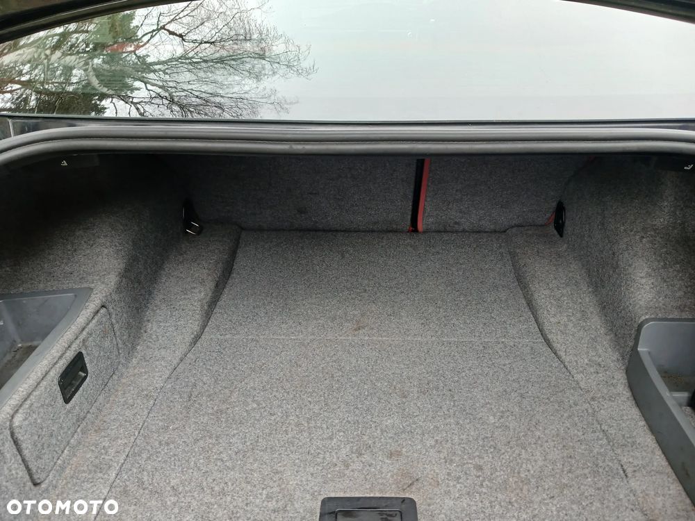 BMW Seria 3 335d Edition Exclusive - 6