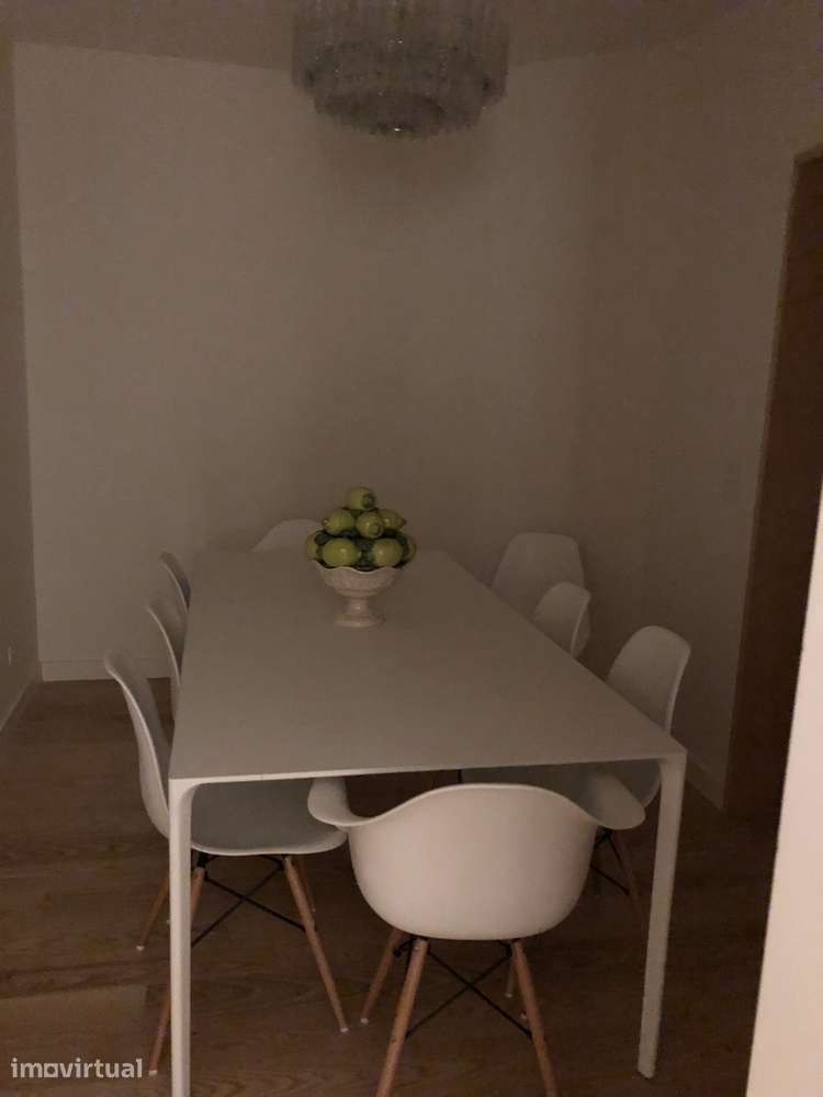 T2 Remodelado com Charme e Excelente Localização no Areeiro - Grande imagem: 2/22