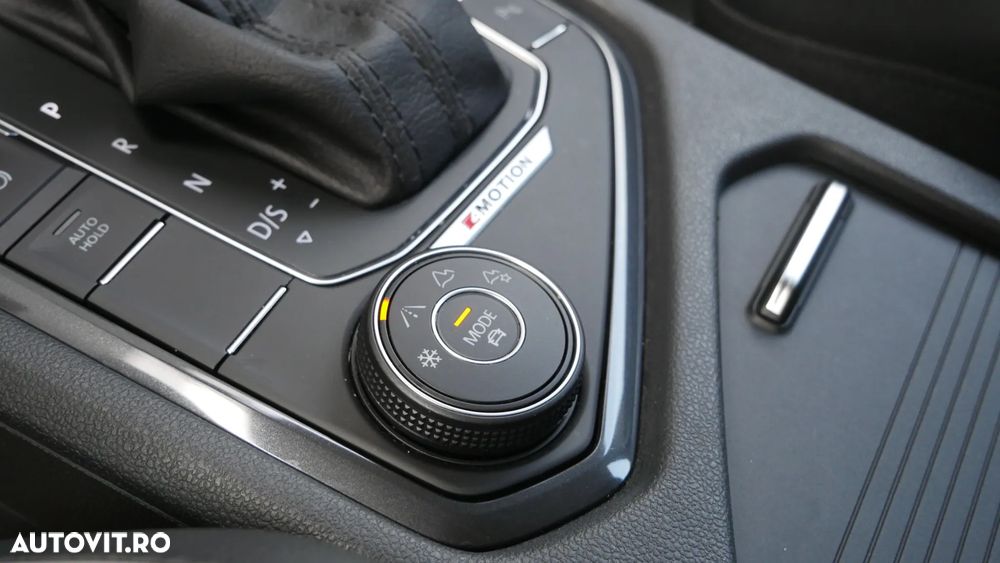Volkswagen Tiguan - 26
