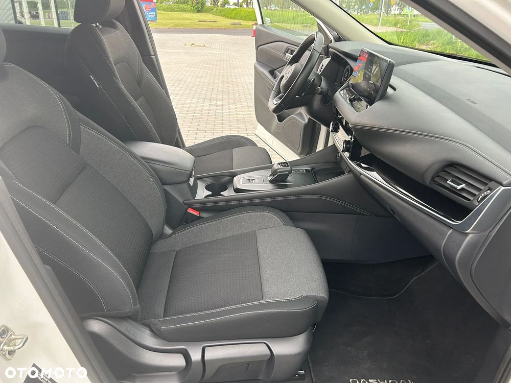 Nissan Qashqai 1.3 DIG-T MHEV N-Connecta Xtronic - 17