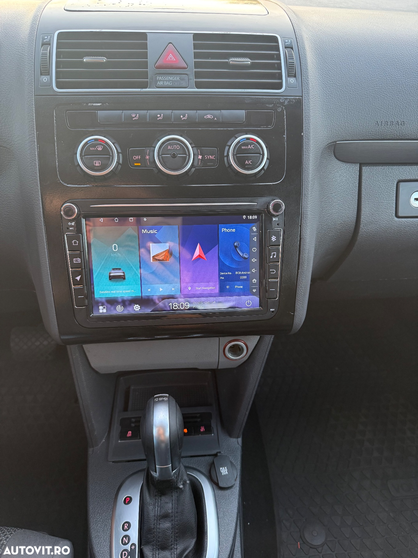 Volkswagen Touran 2.0 TDI DSG Comfortline - 9