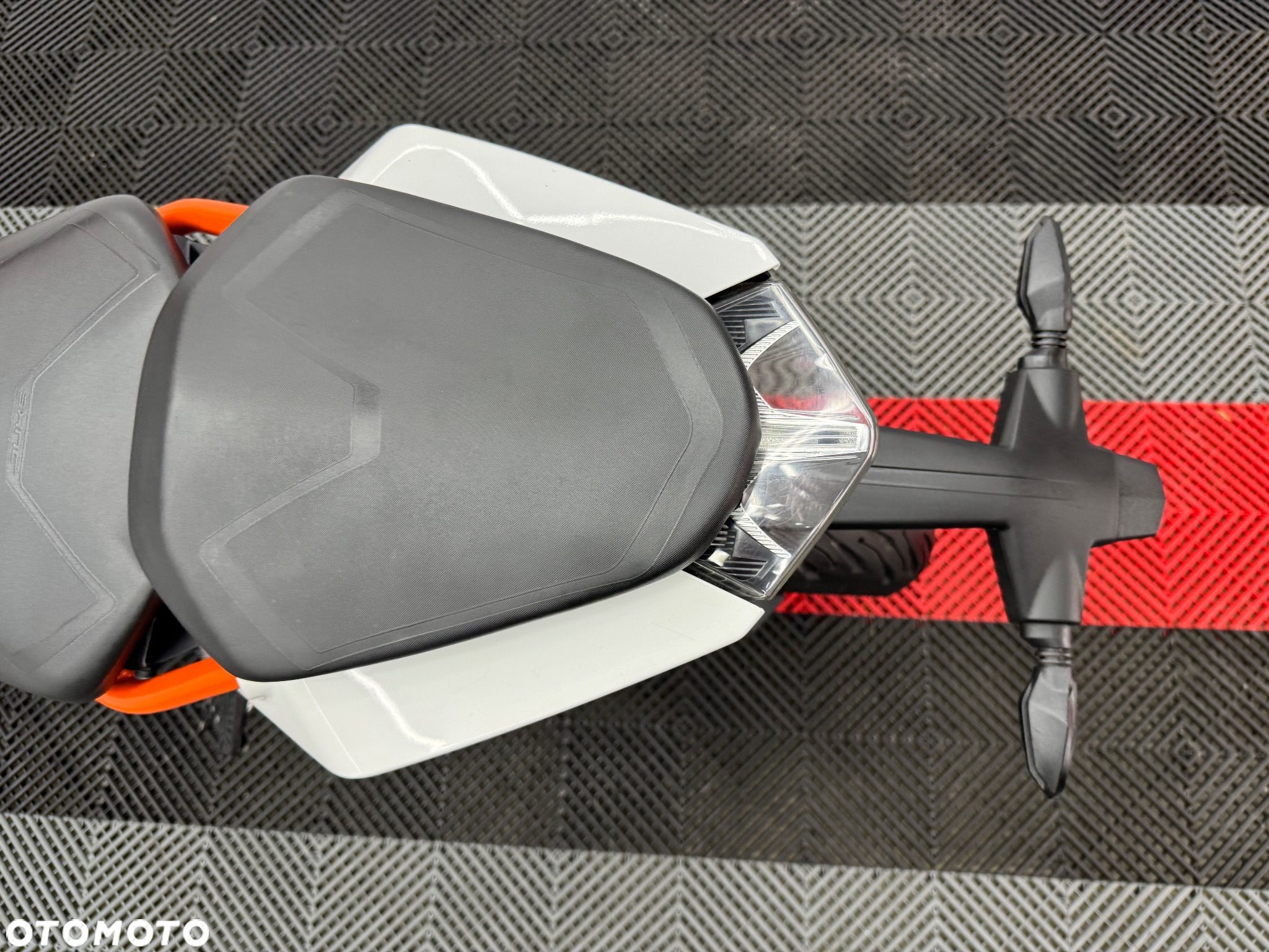 KTM Duke - 21