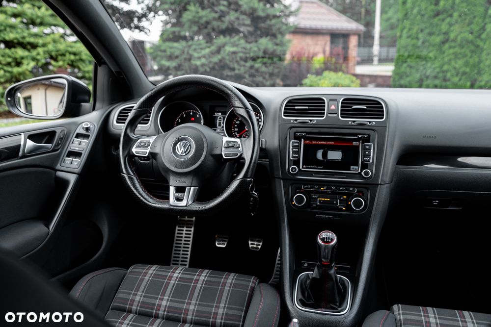 Volkswagen Golf 2.0 GTI - 26