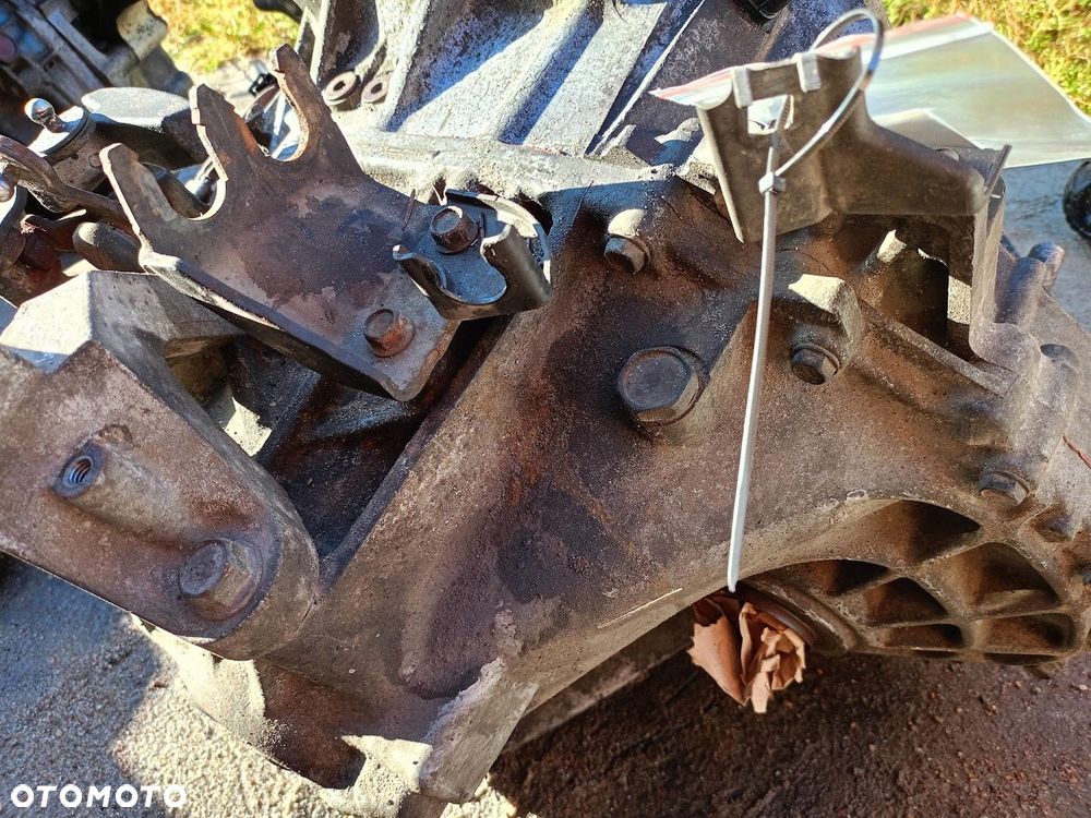 skrzynia biegów manualna mazda v cr19 2.0 d - 4