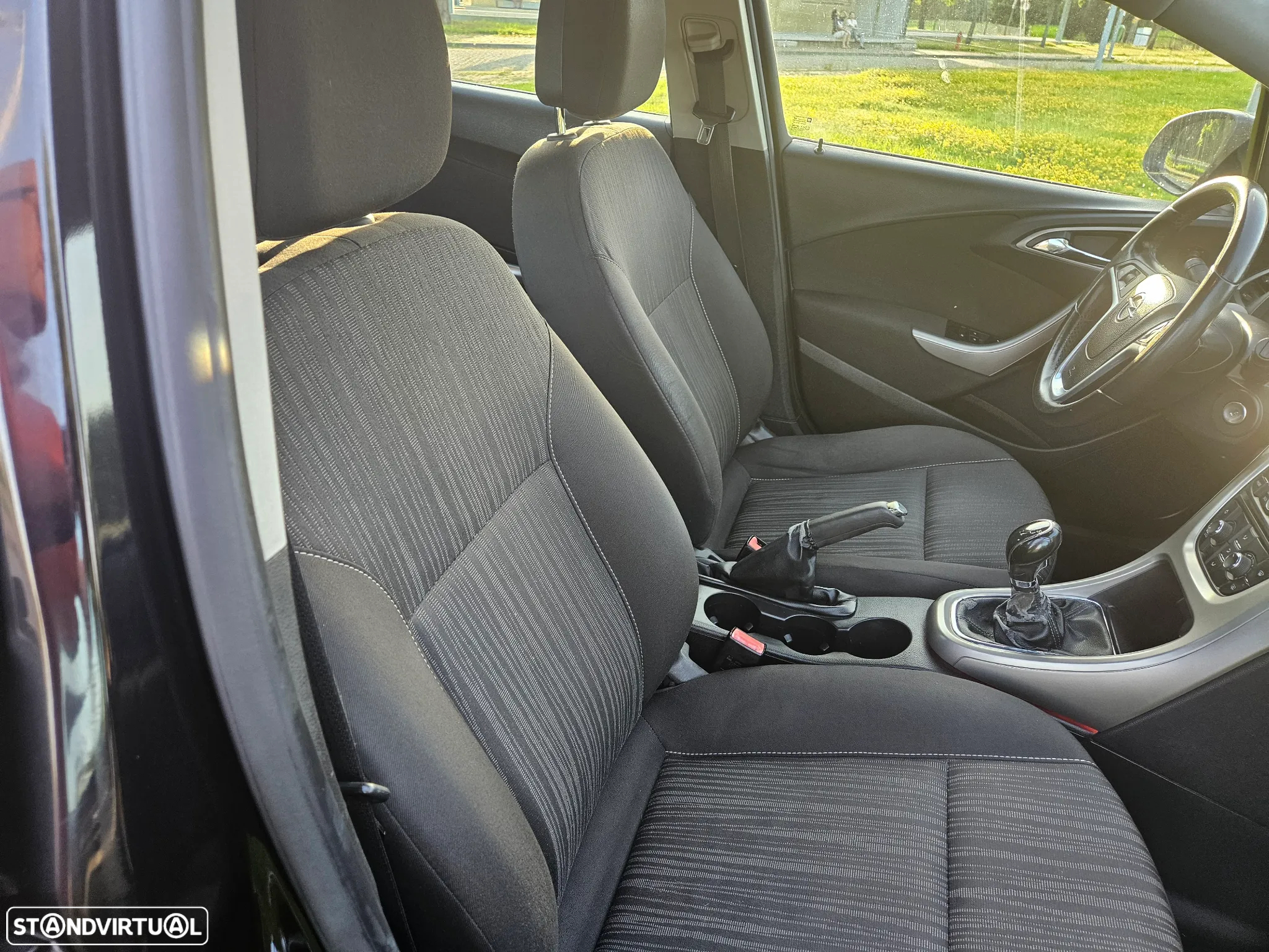 Opel Astra 1.4 Executive - 22