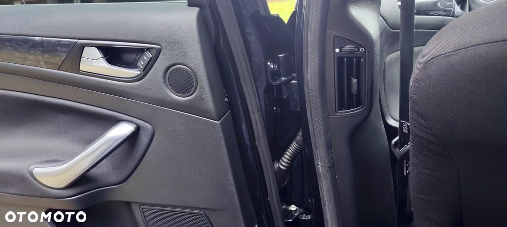 Ford Mondeo - 31