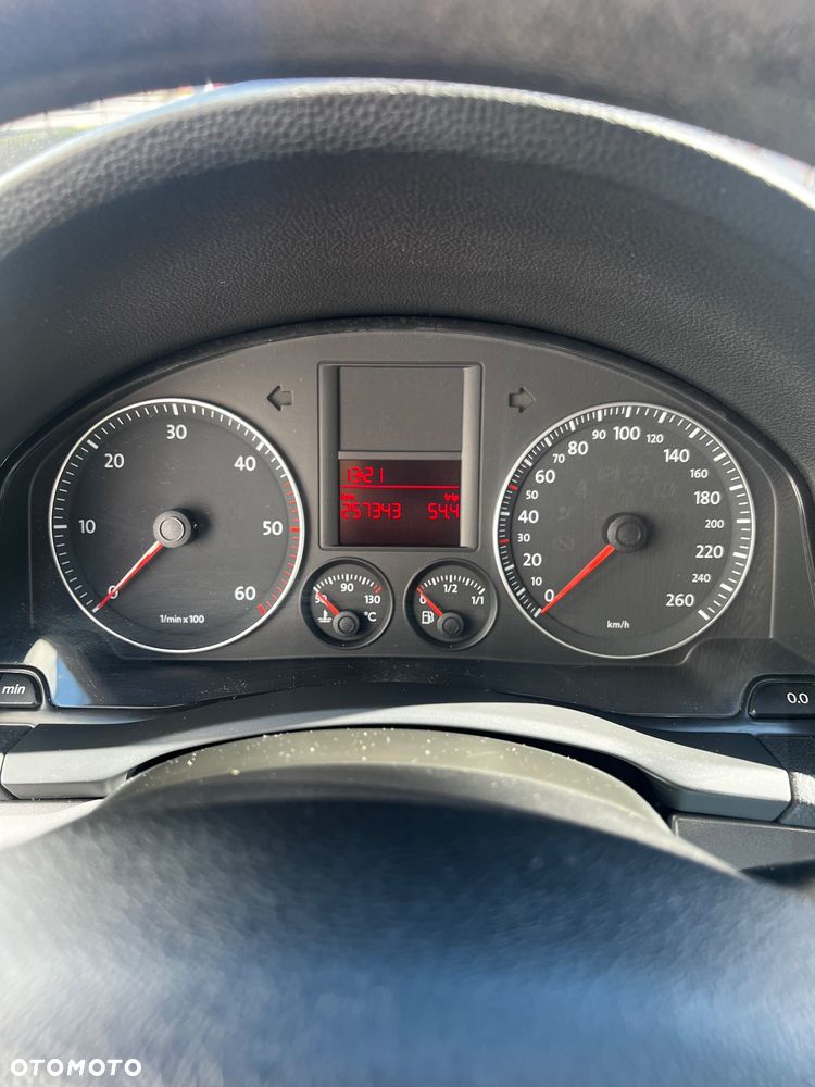 Volkswagen Jetta 1.9 TDI Comfortline - 1