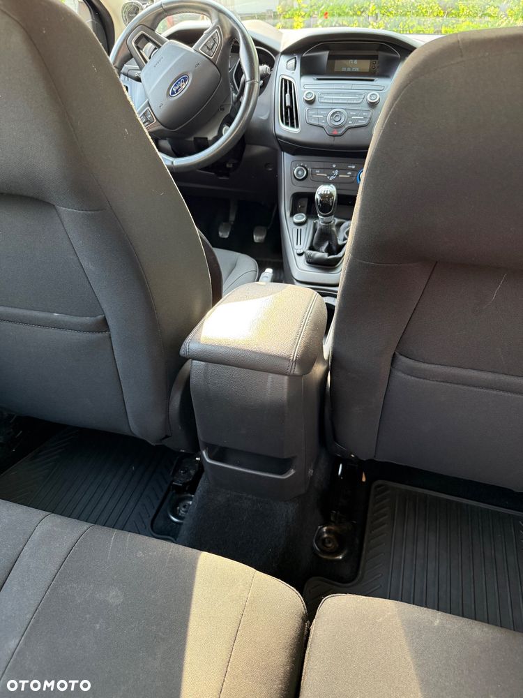 Ford Focus - 8