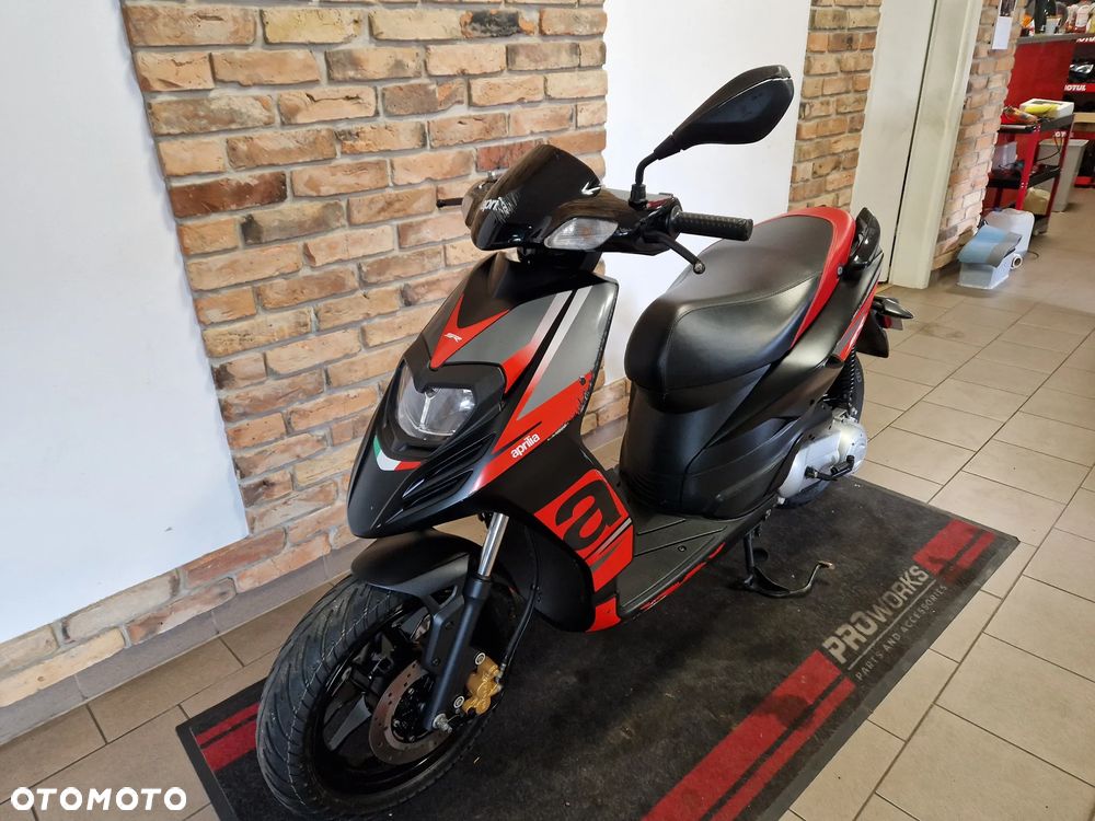 Aprilia SR - 21