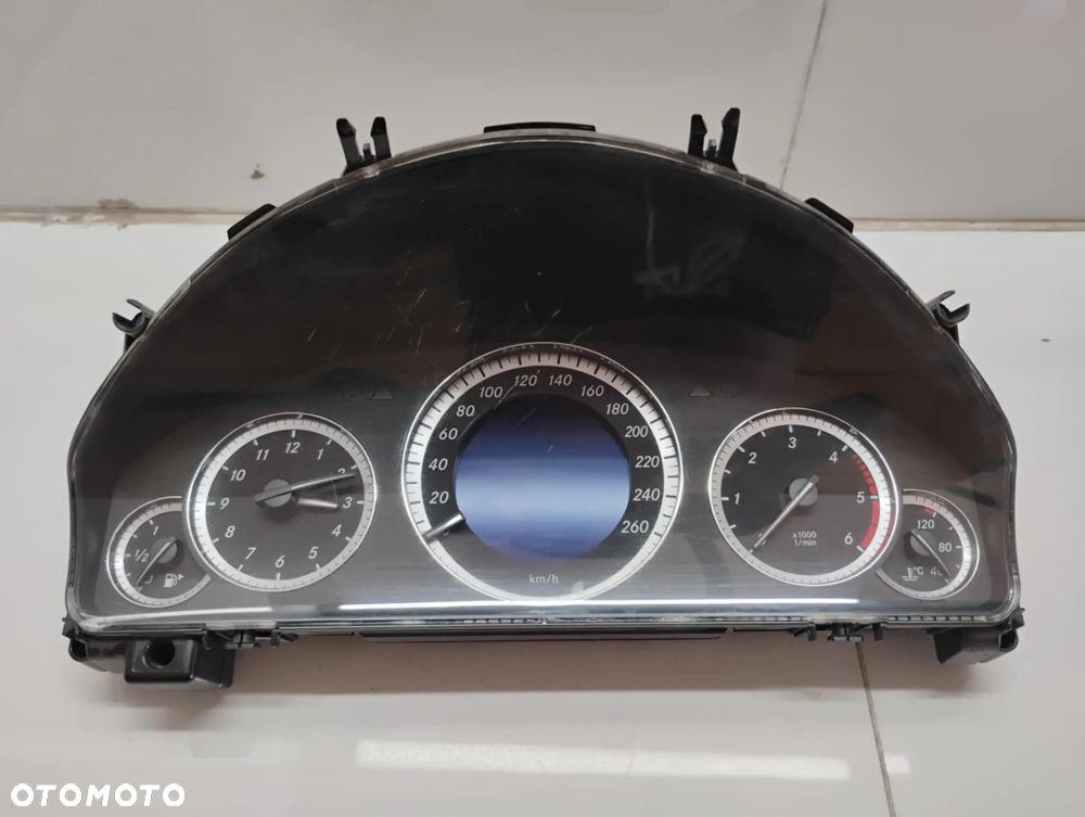 LICZNIK ZEGARY MERCEDES W212 a2129003313 - 2