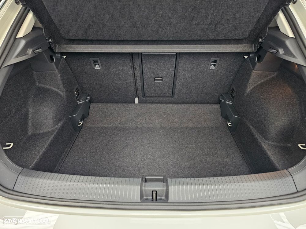 VW T-Roc 1.0 TSI Urban - 8
