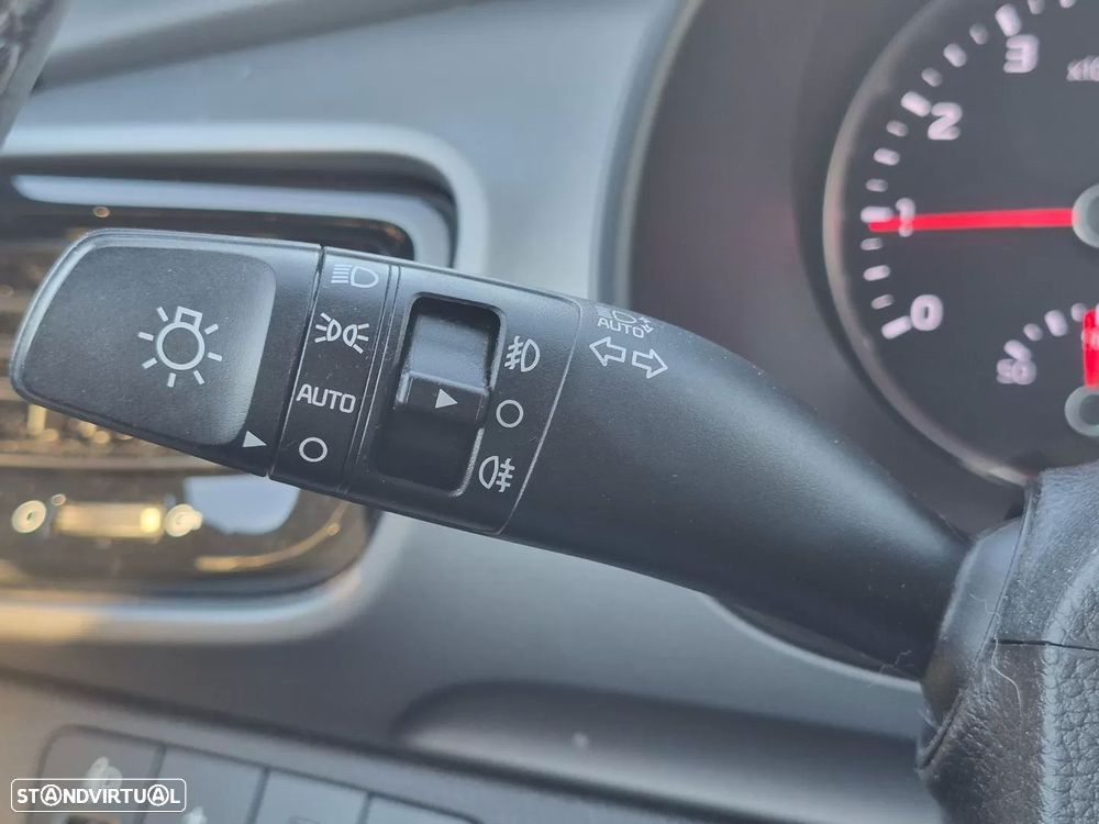 Kia Stonic - 23