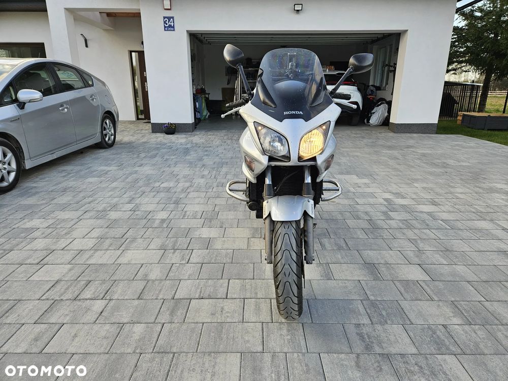 Honda CBF - 3