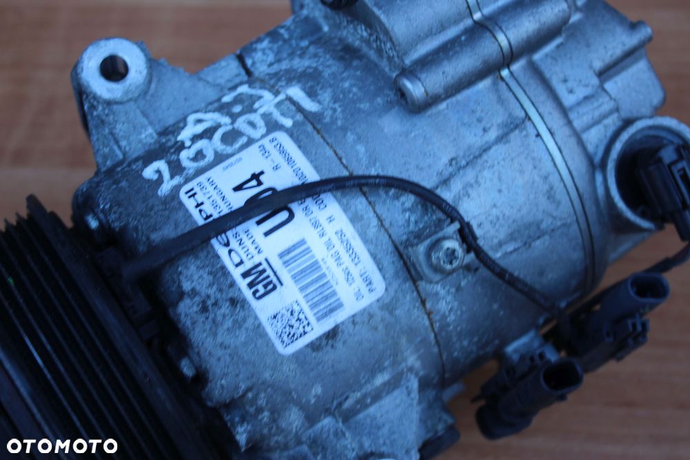 SPRĘŻARKA KLIMATYZACJI OPEL ZAFIRA  ASTRA J 2.0 CDTI 13335252 - 2