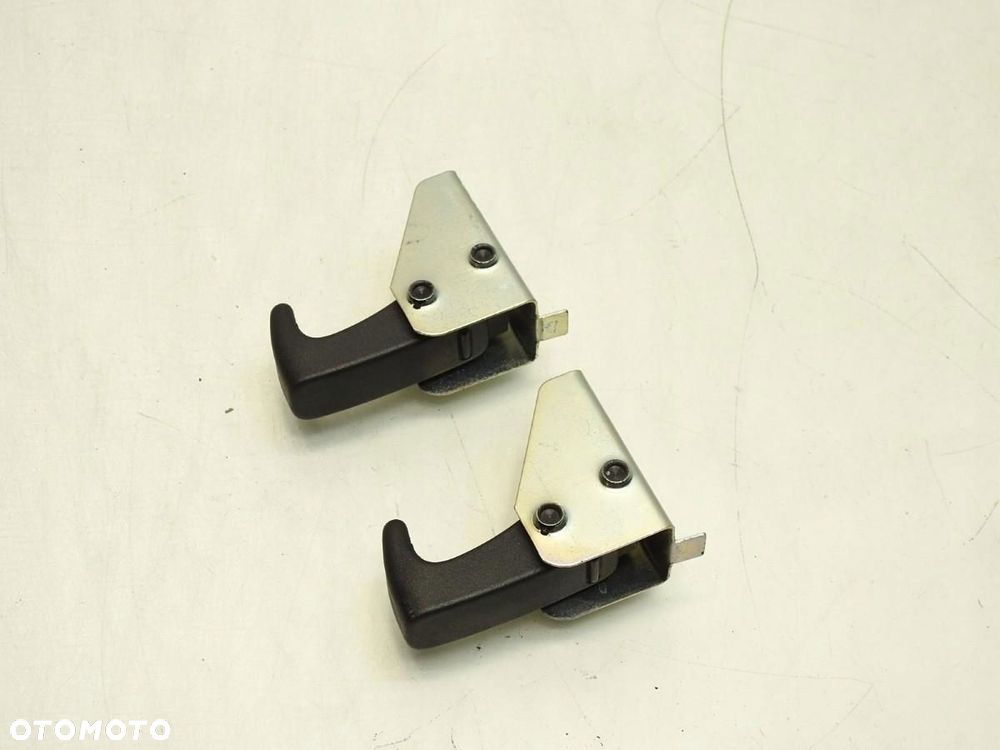 UCHWYT MOCOWANIE ZACZEP SIATKI BAGAŻNIKA SKODA FABIA II - 2