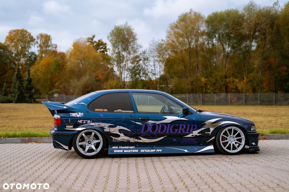 BMW Seria 3 328i - 3