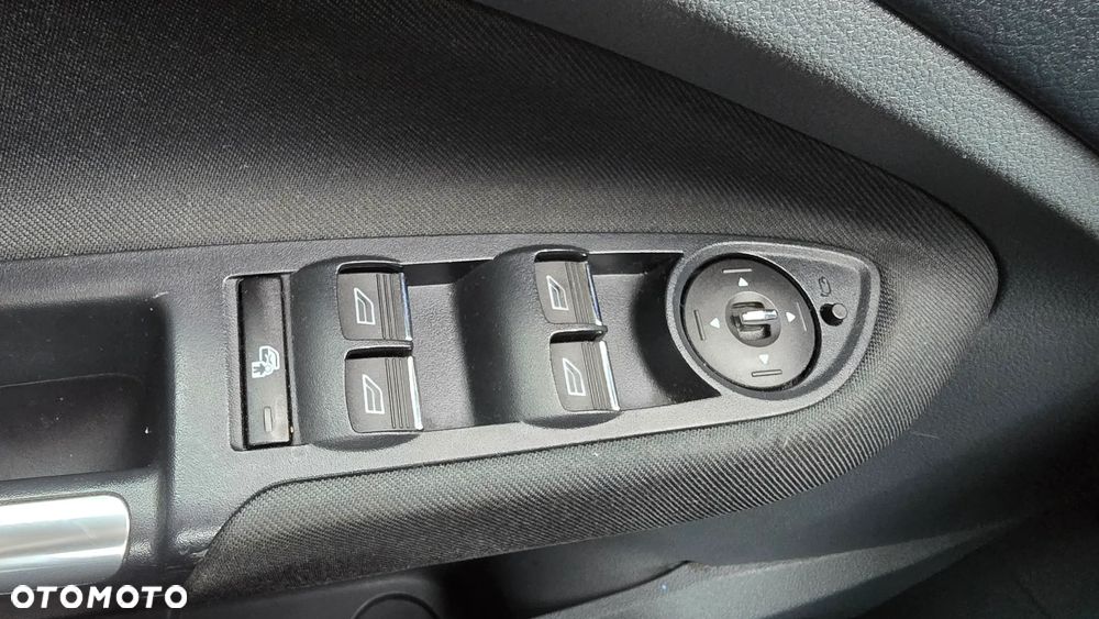 Ford C-MAX 2.0 TDCi Titanium MPS6 - 22