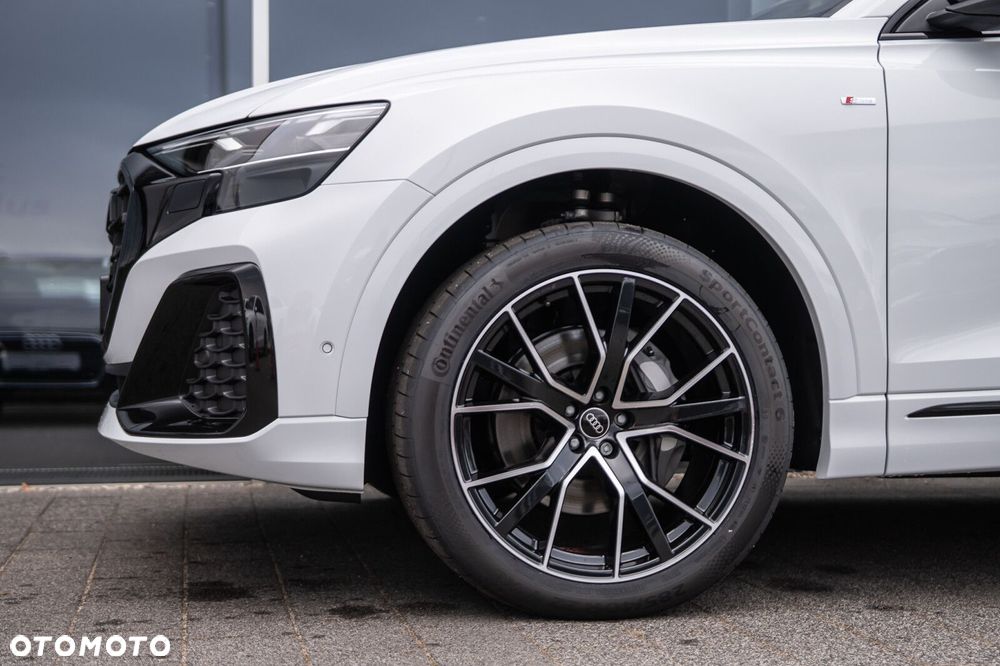 Audi Q8 - 6
