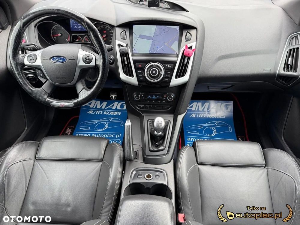 Ford Focus ST - 23