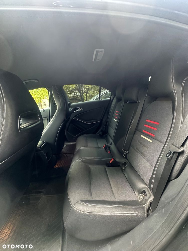 Mercedes-Benz Klasa A 180 (BlueEFFICIENCY) - 7