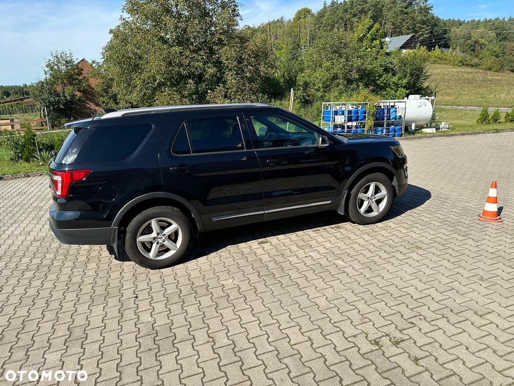 Ford Explorer - 3