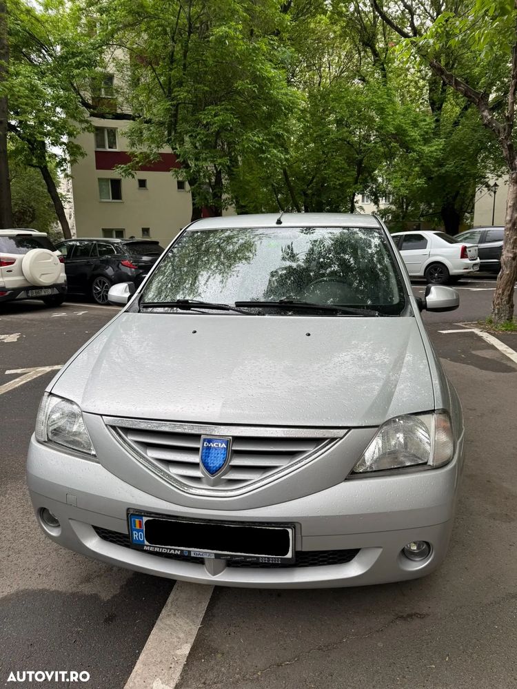 Dacia Logan 1.6 16V Prestige - 1