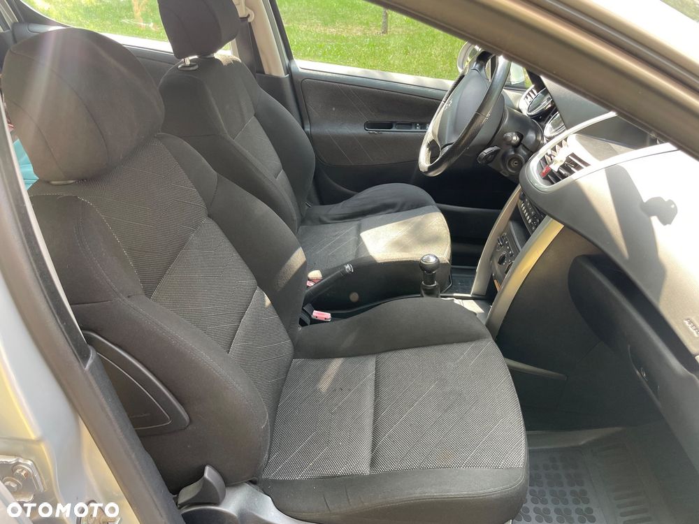 Peugeot 207 110 HDi FAP (Blue Lion) Sport - 10
