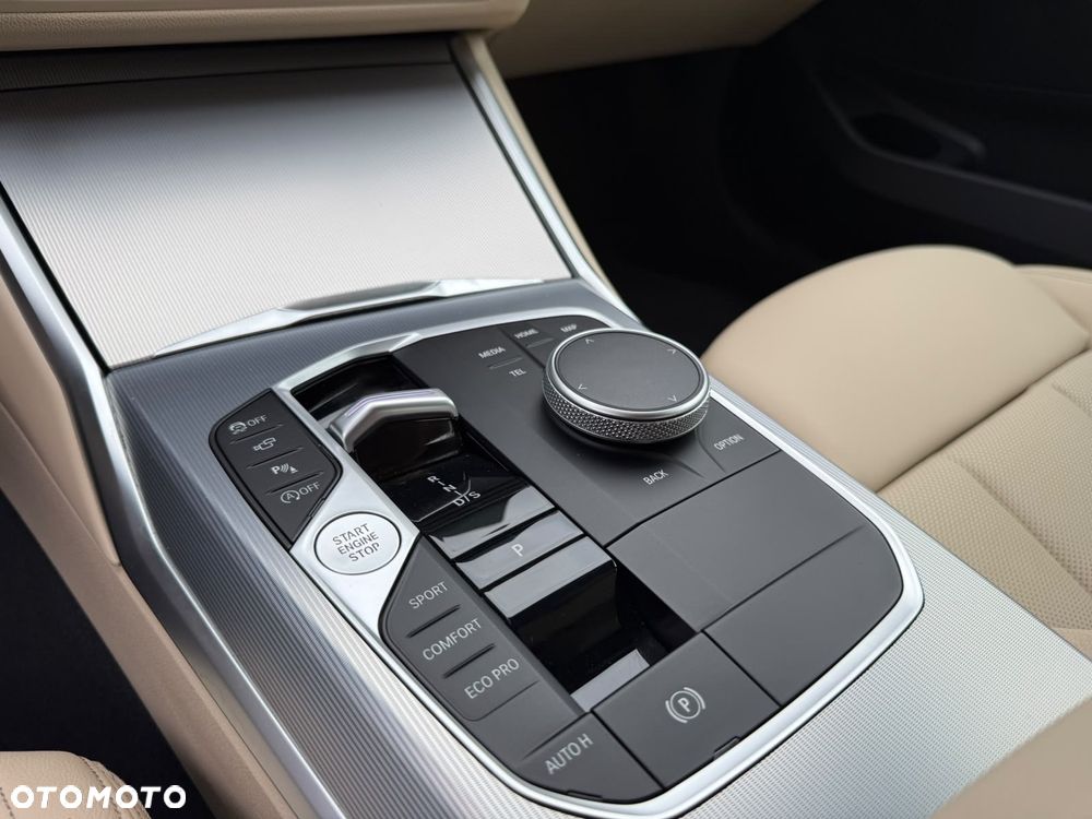 BMW Seria 3 318i M Sport - 21