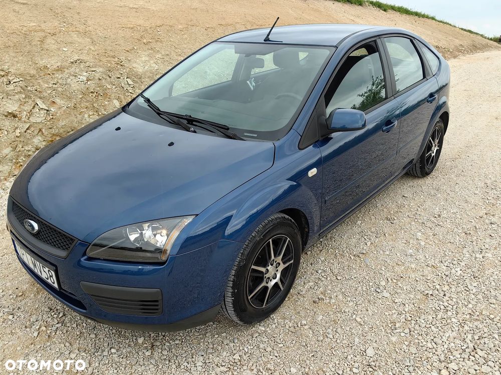 Ford Focus 1.6 Ambiente - 2