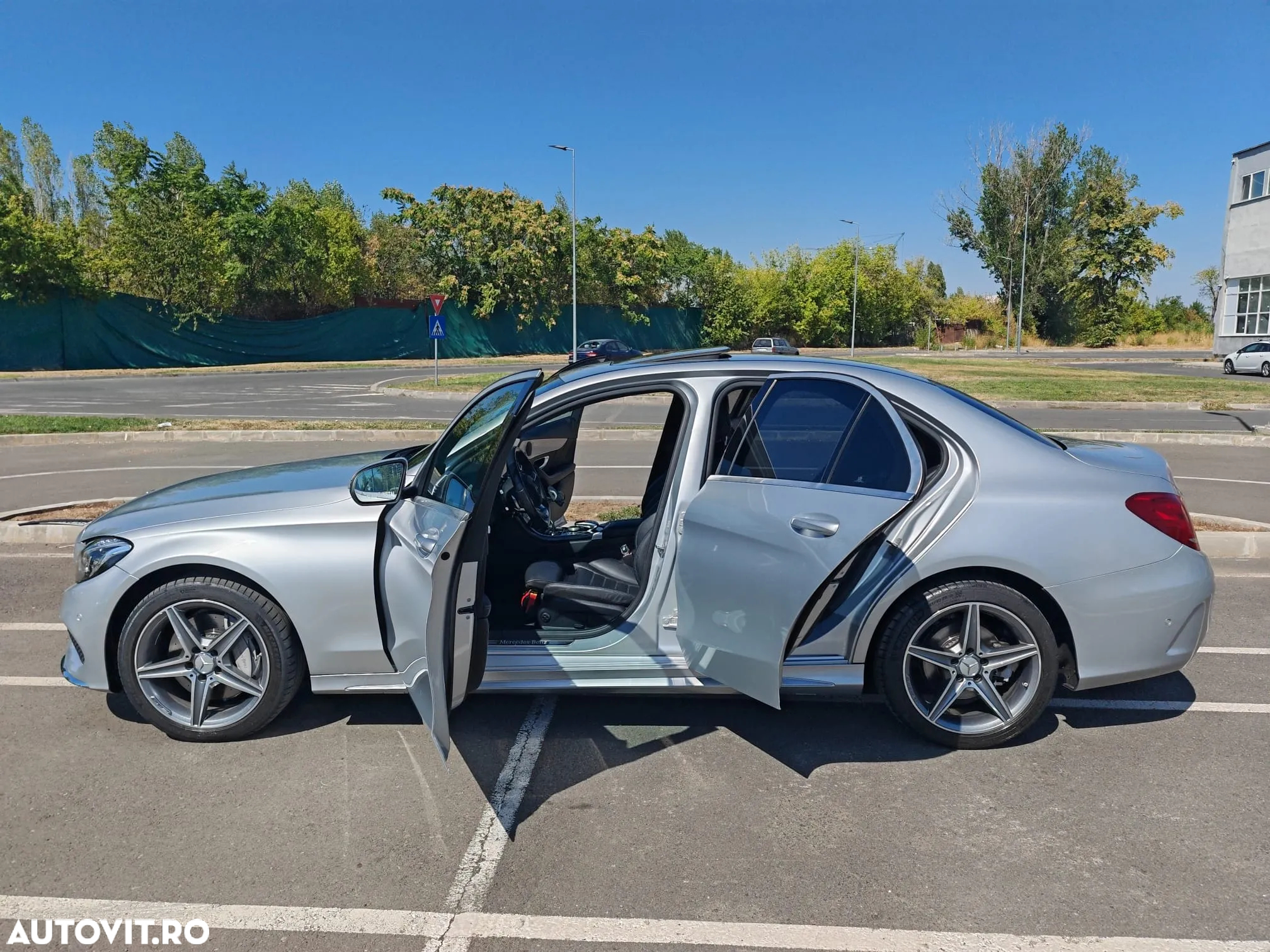 Mercedes-Benz C 400 4MATIC - 18