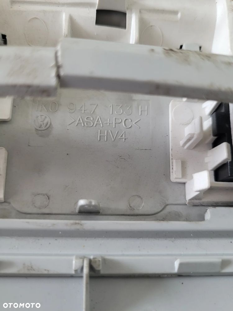 VW Golf VI Lampka Podsufitki Oświetlenie 1K9867489A - 7