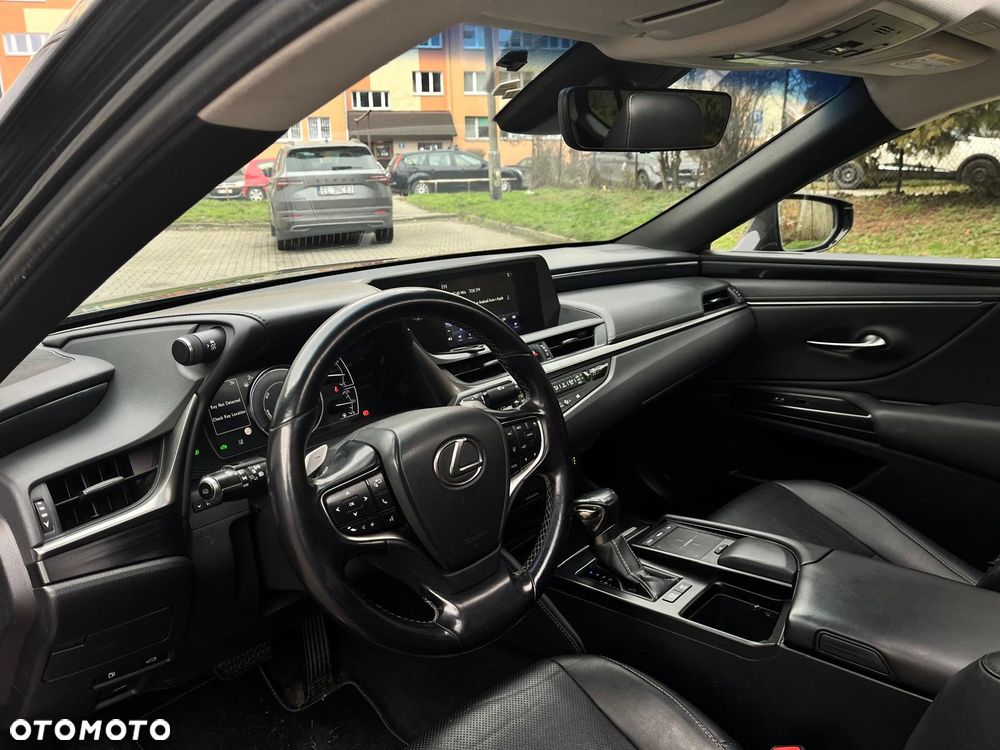 Lexus ES 300h Elegance - 12