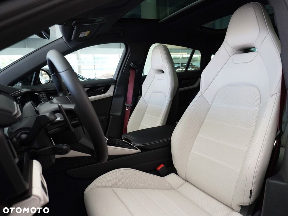 Porsche Panamera 4S E-Hybrid PHEV - 32